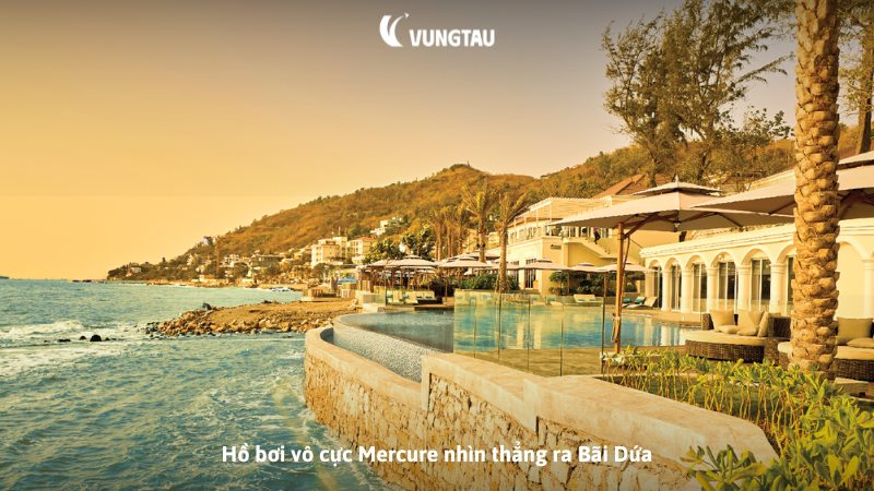 Hồ bơi vô cực Mercure nhìn thẳng ra Bãi Dứa