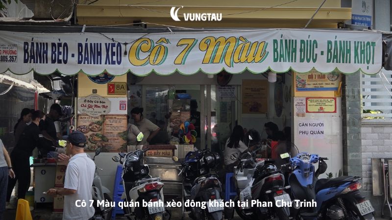 Bánh xèo cô 7 Màu giòn tan nhân tôm mực tươi