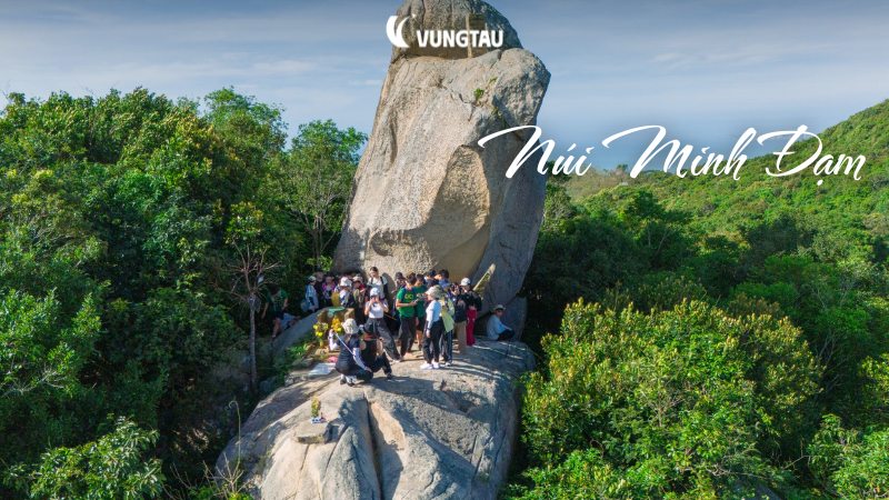 Núi Minh Đạm