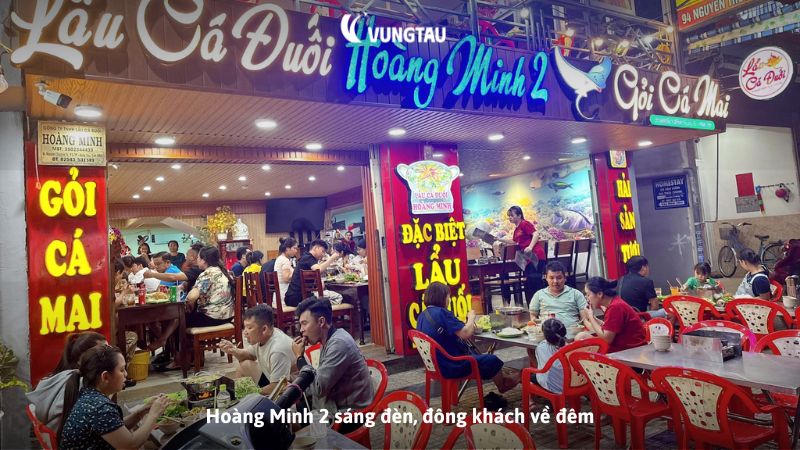 Hoàng Minh 2 sáng đèn, đông khách về đêm