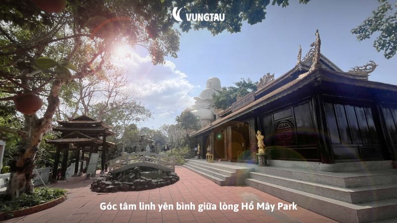 Góc tâm linh yên bình giữa lòng Hồ Mây Park