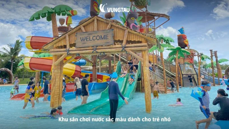 Khu sân chơi nước sắc màu dành cho trẻ nhỏ
