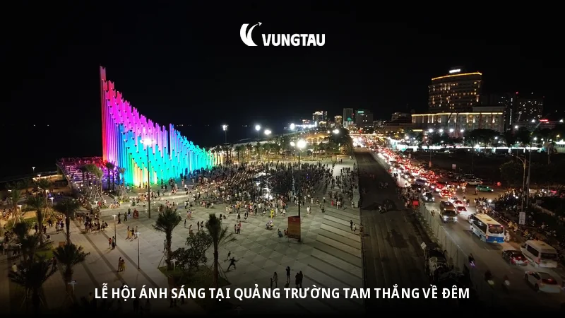 Lễ hội ánh sáng tại Quảng trường Tam Thắng về đêm