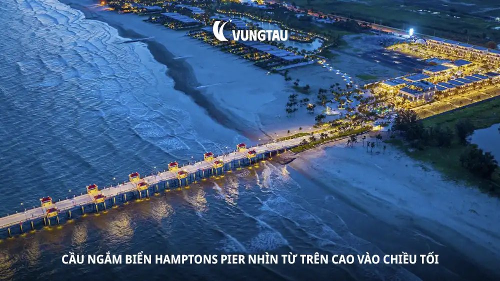 Cầu ngắm biển Hamptons Pier nhìn từ trên cao vào chiều tối