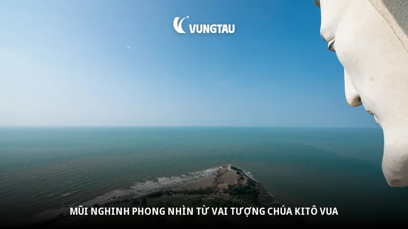 Mũi Nghinh Phong nhìn từ vai Tượng Chúa Kitô Vua
