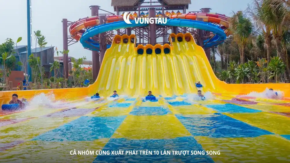 Cả nhóm cùng xuất phát trên 10 làn trượt song song