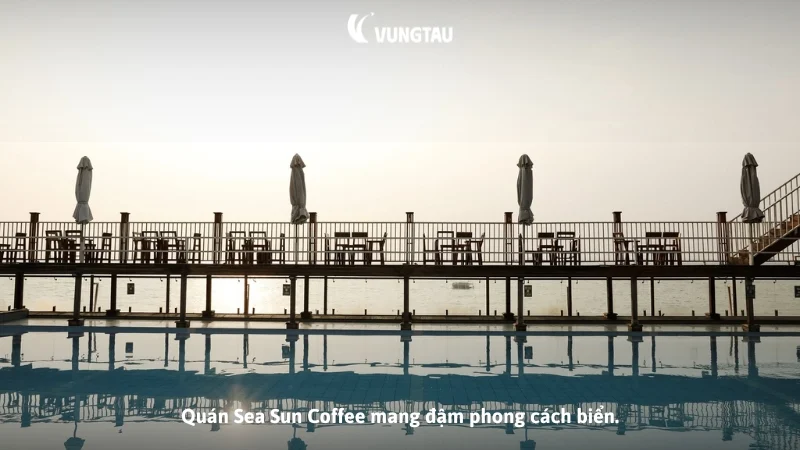 Quán Sea Sun Coffee mang đậm phong cách biển.