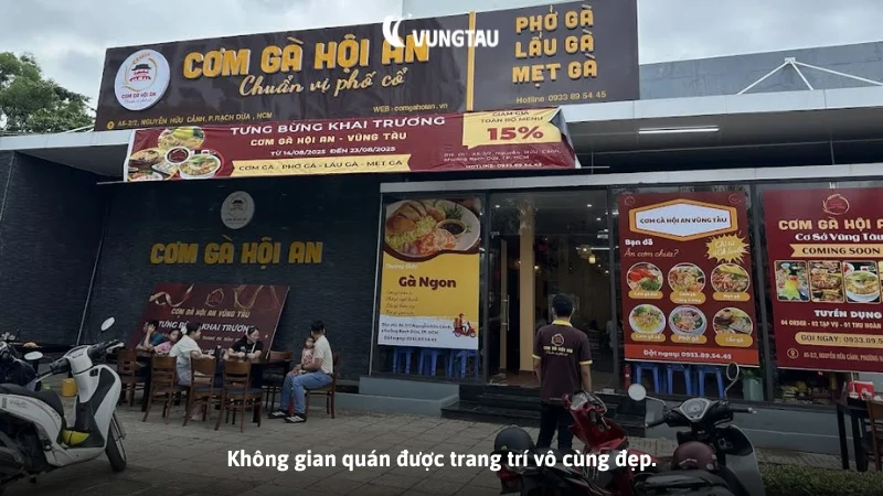Không gian quán được trang trí vô cùng đẹp.