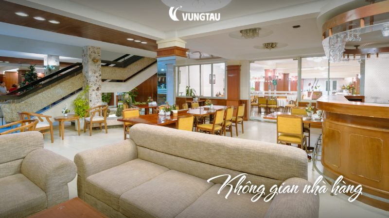 Rex Hotel có hồ bơi ngoài trời view biển
